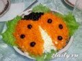 Фото Салат из сайры с плавленным сыром и овощами