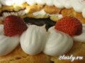 Фото Венок из заварного теста с ягодами