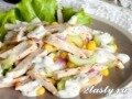 Салат из жаренной курицы с кукурузой и йогуртом