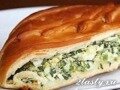 Французский пирог с луком, сыром и помидорами