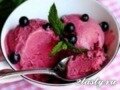 Домашнее мороженое из черной смородины с мятой